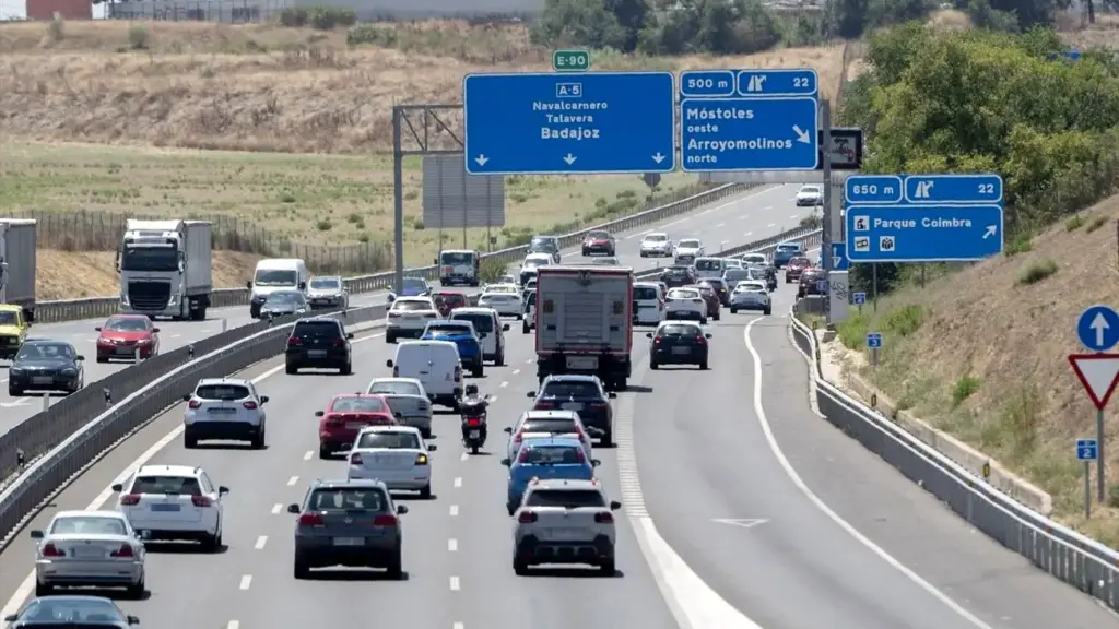Si hoy viajas por la A-5, la Autovía del Suroeste, apunta estas cinco gasolineras: Son las más baratas que encontrarás hasta Badajoz 85 Motor16 A-5