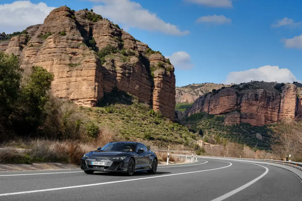 AUDI ETRON GT QUATTRO 16 Motor16