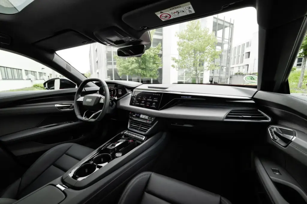 AUDI ETRON GT QUATTRO 4 Motor16