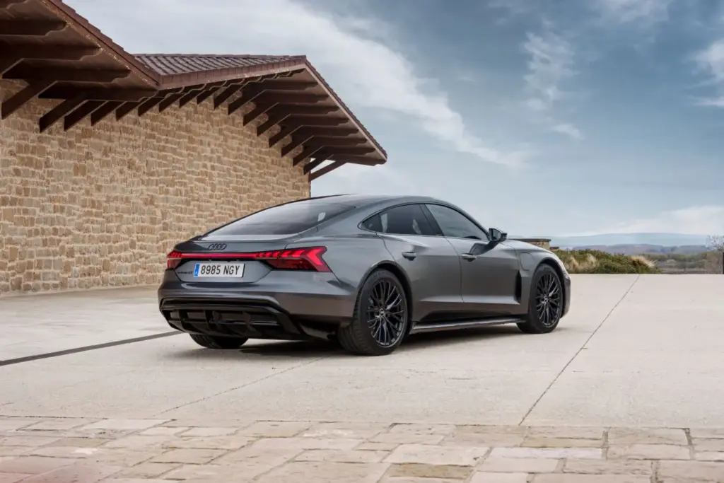 AUDI ETRON GT QUATTRO 7 Motor16