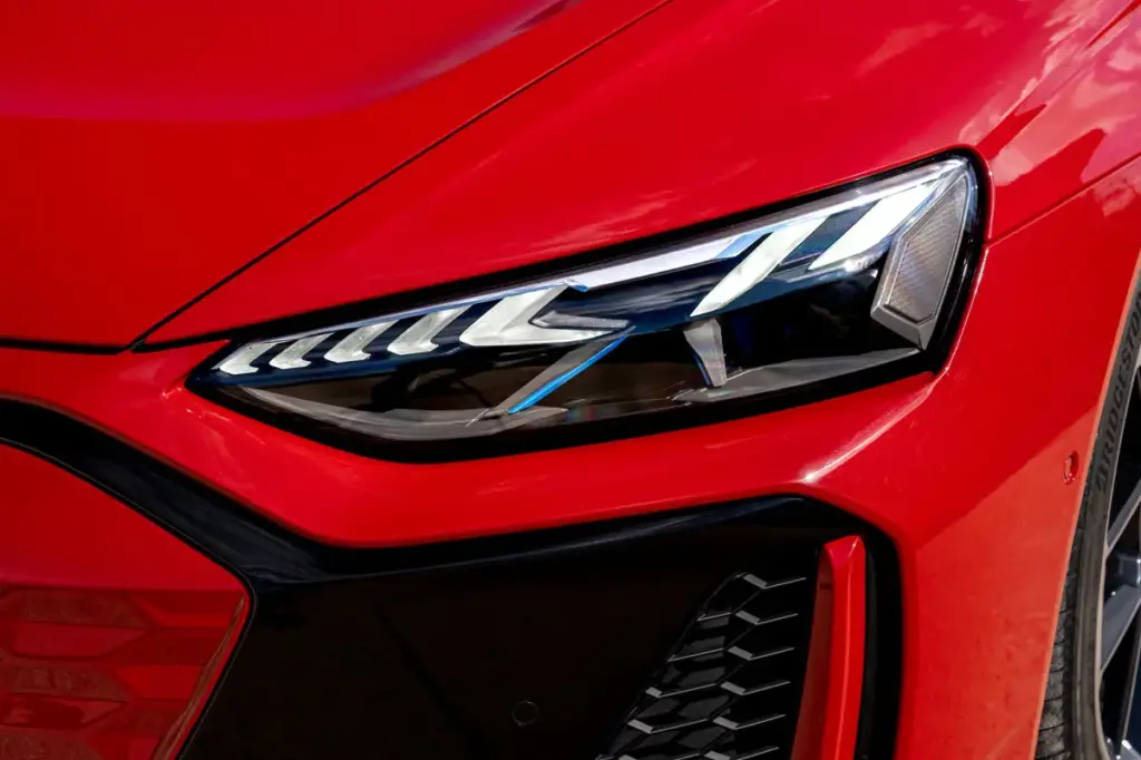 AUDI RS ETRON GT 4 Motor16