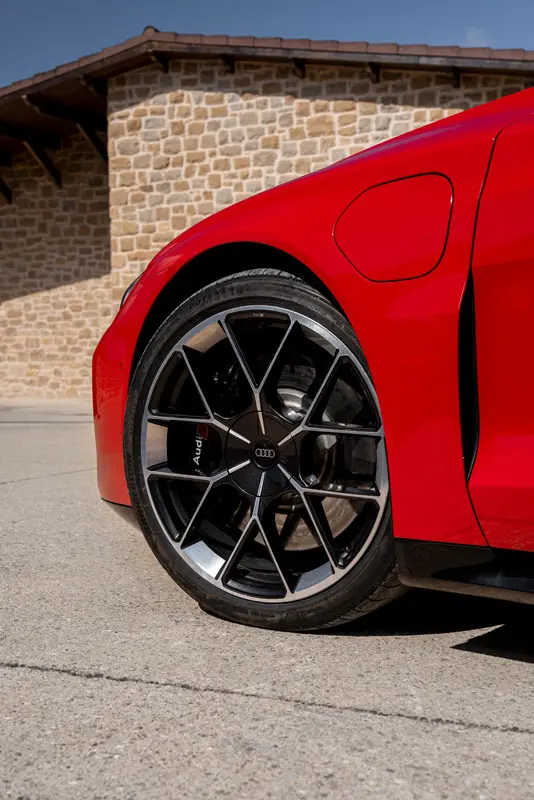 AUDI RS ETRON GT 5 Motor16