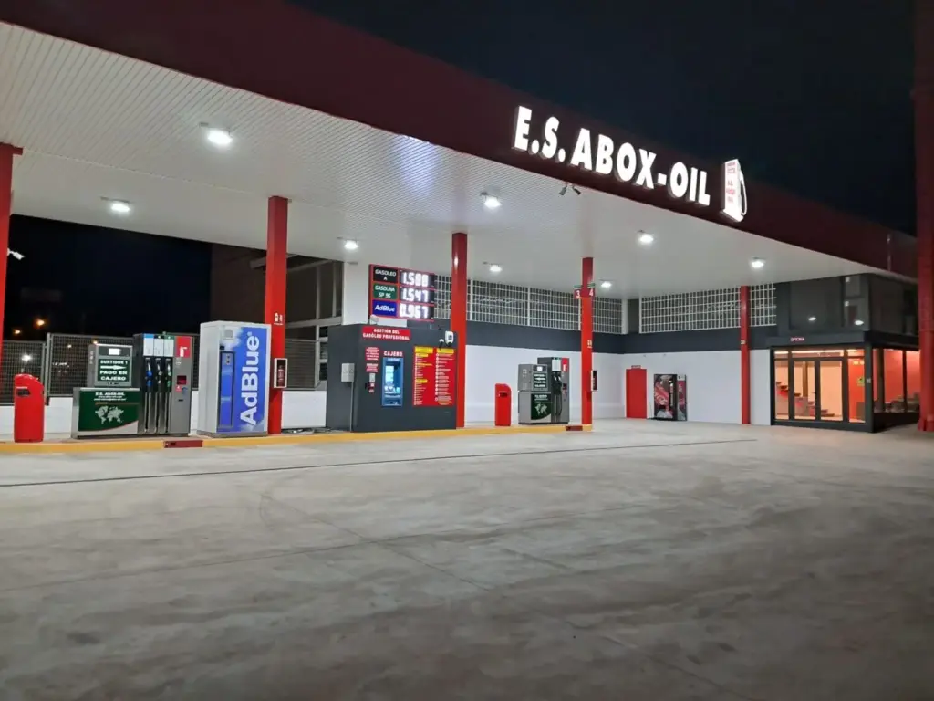 Si te vas de Semana Santa por la A-4, la Autovía del Sur, anota estas cinco gasolineras si te quieres ahorrar unos euros 6 Motor16 A-4