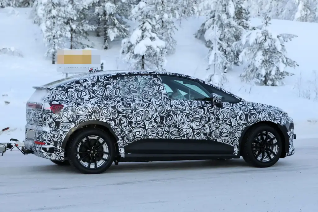 El Audi A2 e-tron nos deja ver su interior 14 Motor16 Audi A2 e tron espia 13 Motor16