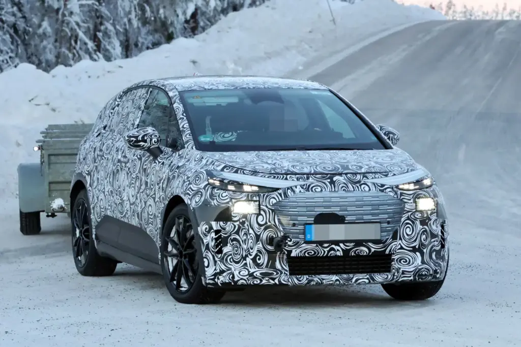 El Audi A2 e-tron nos deja ver su interior 7 Motor16 Audi A2 e tron espia 6 Motor16