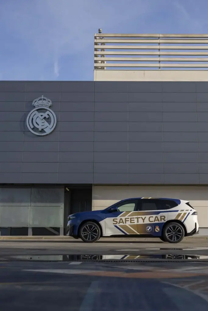 BMW IX3 SAFETY CAR REAL MADRID10 Motor16