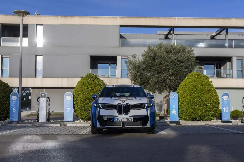 BMW IX3 SAFETY CAR REAL MADRID11 Motor16