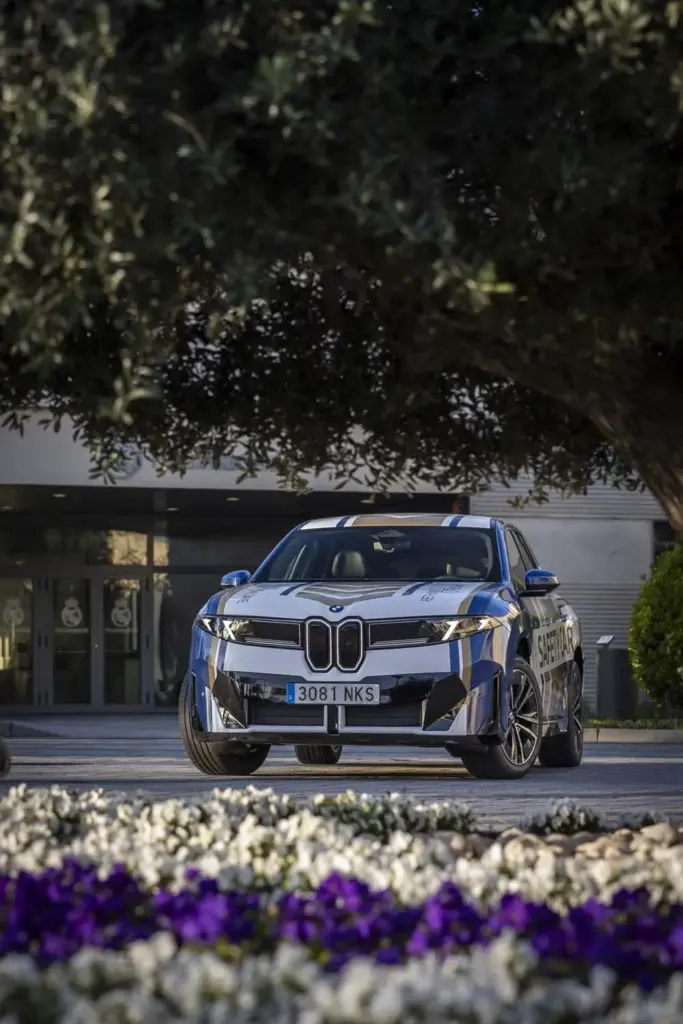 BMW IX3 SAFETY CAR REAL MADRID13 Motor16