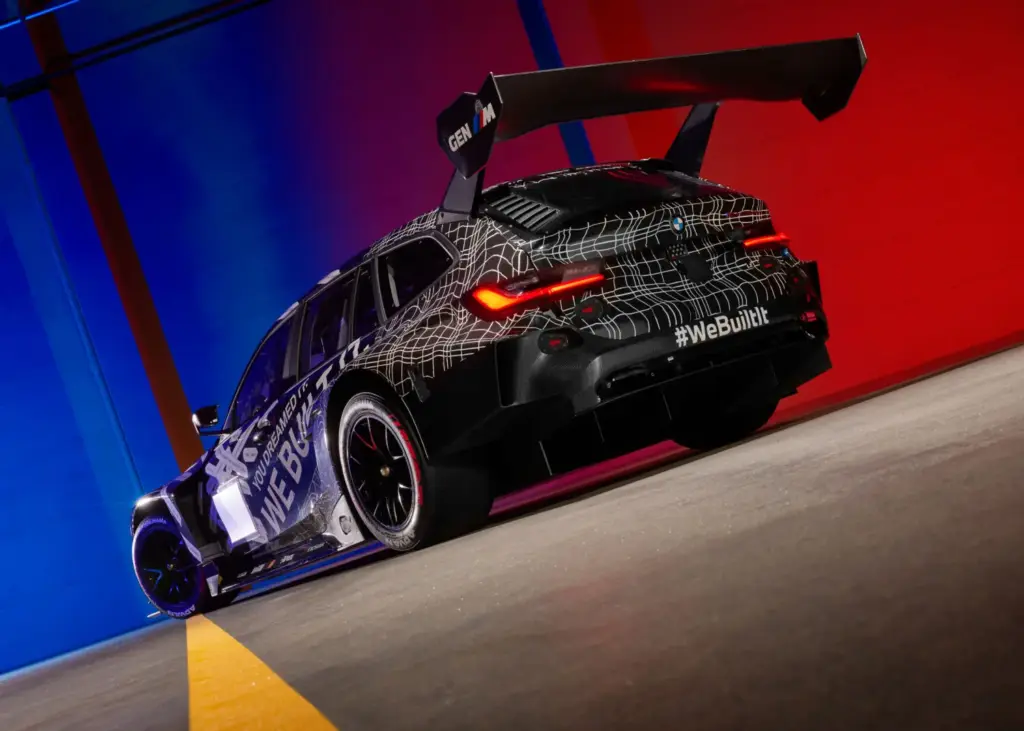 BMW M3 Touring en las 24 Horas de Nurburgring 35 Motor16