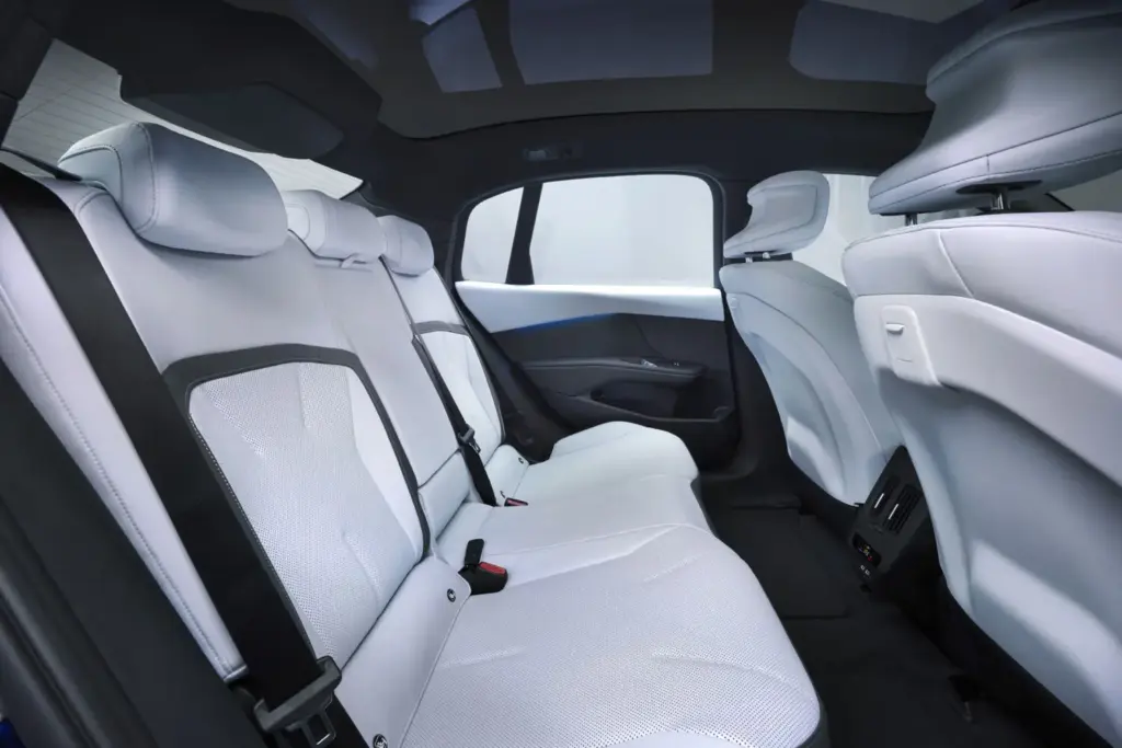 Nuevo BMW i3: En la barrera de los 1.000 kilómetros 100 Motor16 BMW i3 2026 22 Motor16