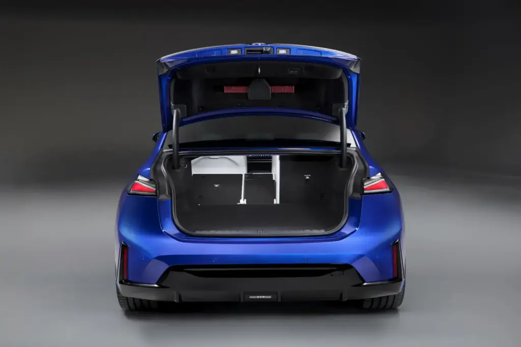 Nuevo BMW i3: En la barrera de los 1.000 kilómetros 112 Motor16 BMW i3 2026 34 Motor16