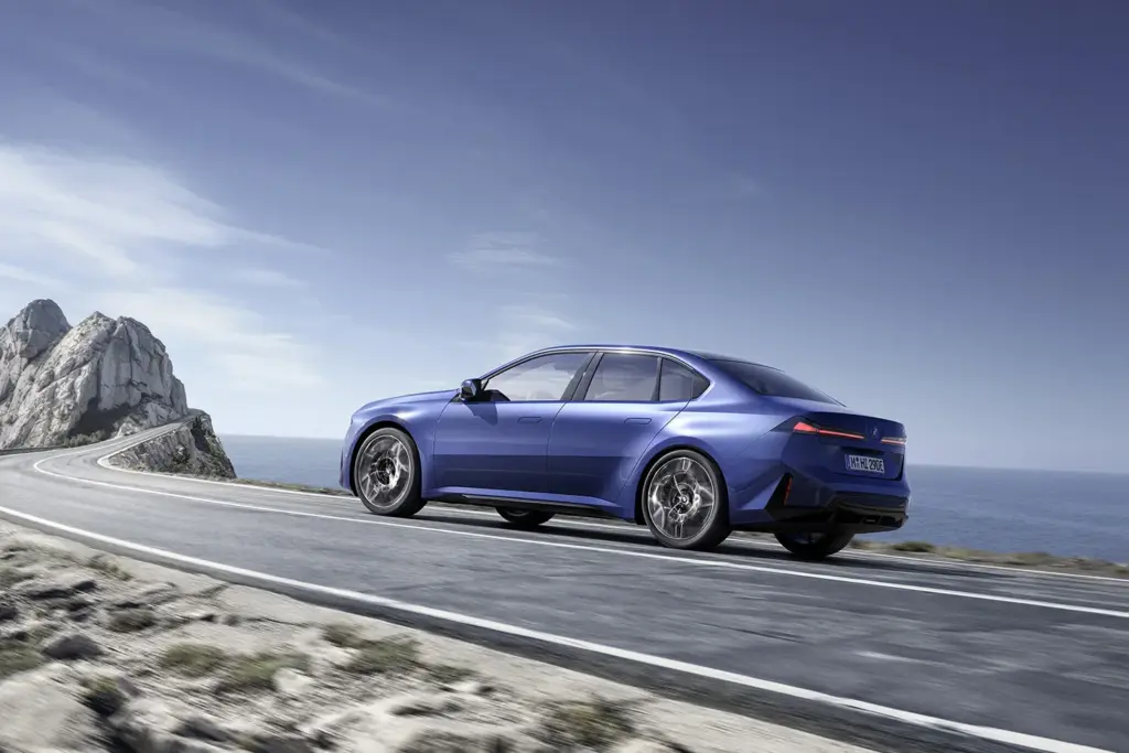 Nuevo BMW i3: En la barrera de los 1.000 kilómetros 126 Motor16 BMW i3 2026 48 Motor16