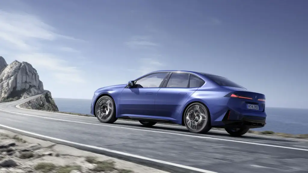 Nuevo BMW i3: En la barrera de los 1.000 kilómetros 76 Motor16 BMW i3 2026 (55)