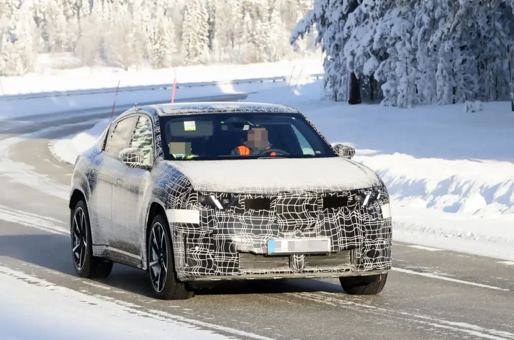 BMW iX4 2027 nieve 1 Motor16