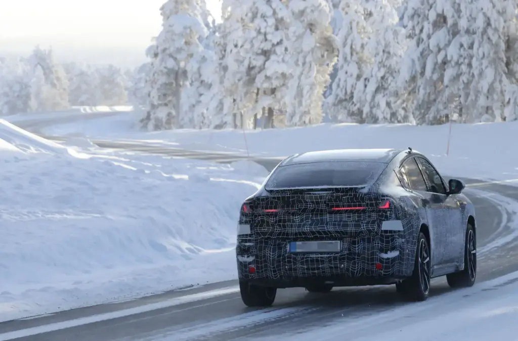 BMW iX4 2027 nieve 12 Motor16