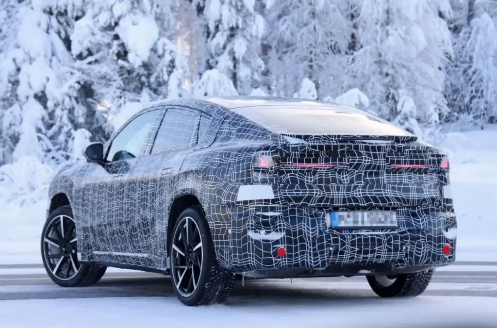 BMW iX4 2027 nieve 16 Motor16