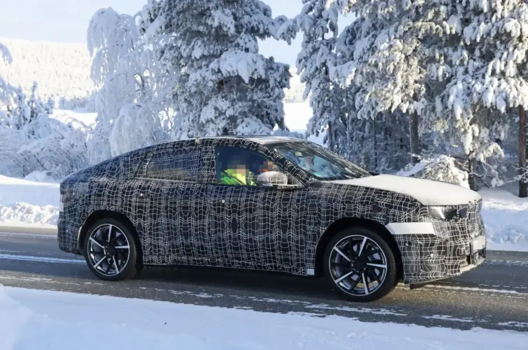 BMW iX4: El primer SUV coupé 100 % eléctrico de la firma se acerca a su debut