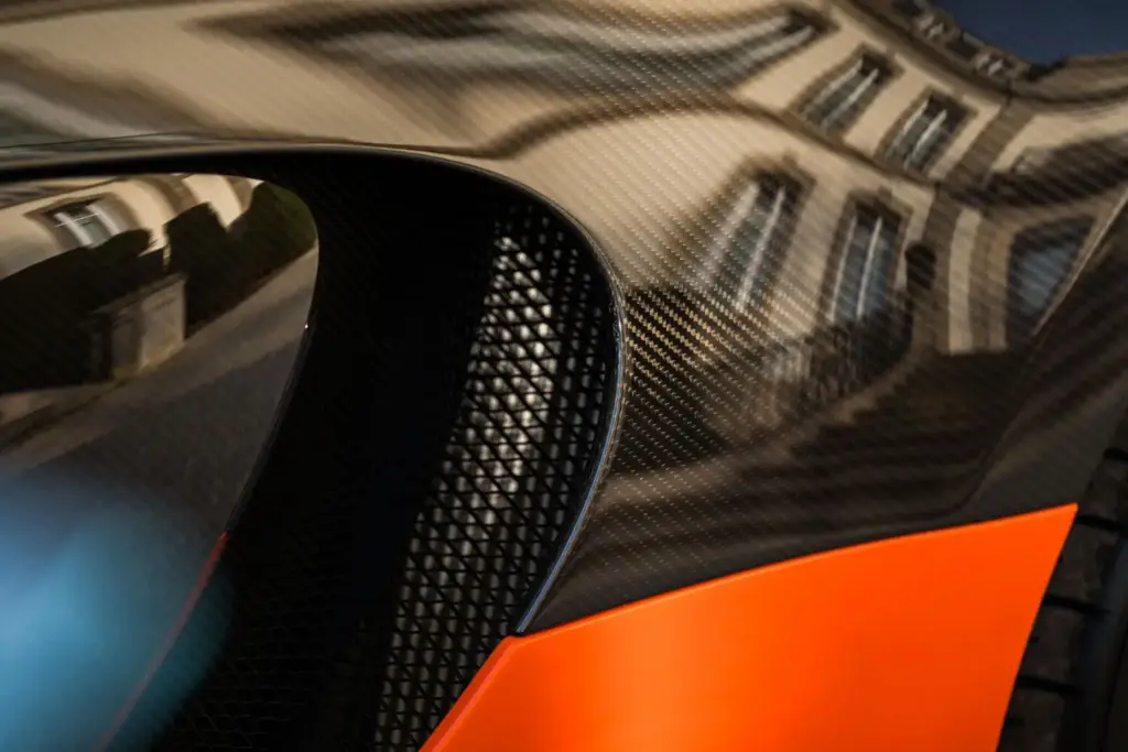 BUGATTI VEYRON SUPER SPORT WORLD RECORD EDITION PRE SERIE 9 Motor16