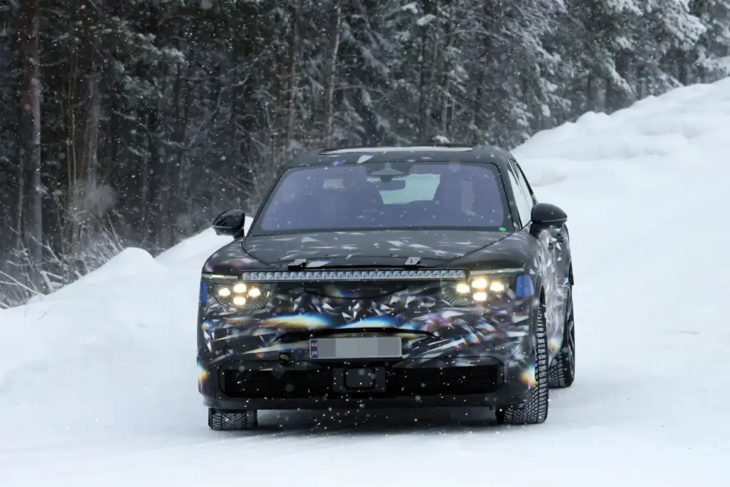 Bentley SUV electrico 2027 1 Motor16