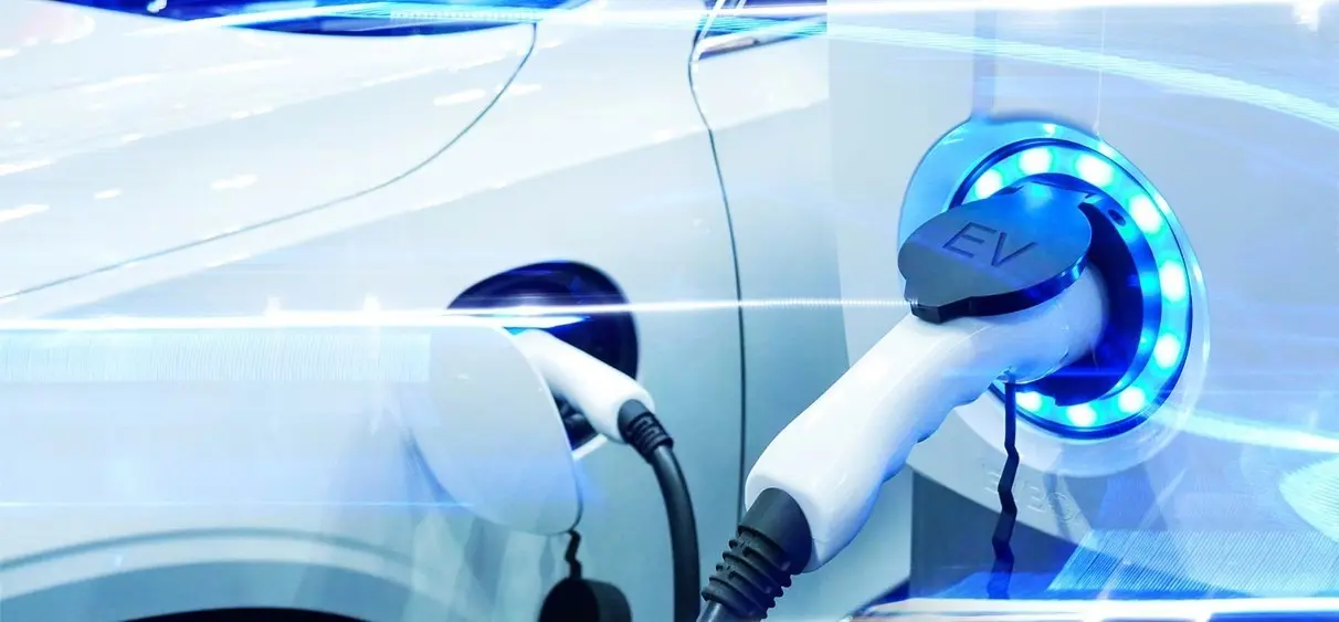 España avanza en el coche eléctrico, pero la brecha con el norte de Europa persiste