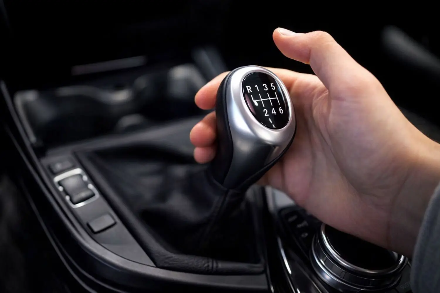 marcha atrás dgt coche