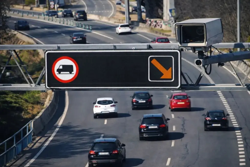 La DGT tiene "juguetes nuevos", y te va a multar muy pronto con ellos 1 Motor16 DGT radares 2026