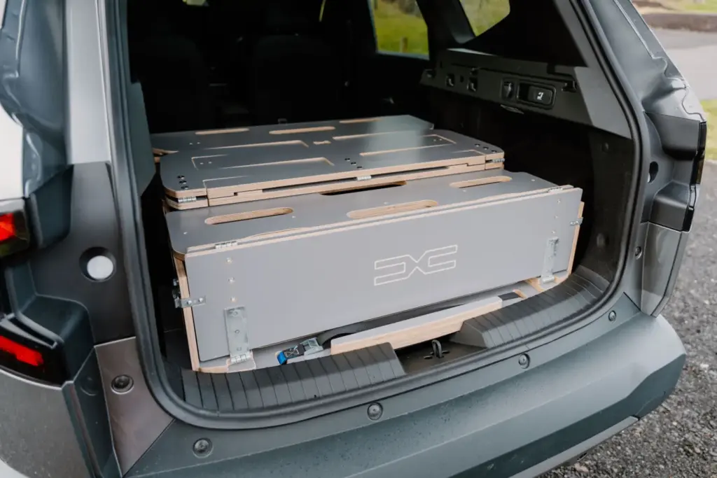 Dacia Bigster con Sleep Pack 8 Motor16