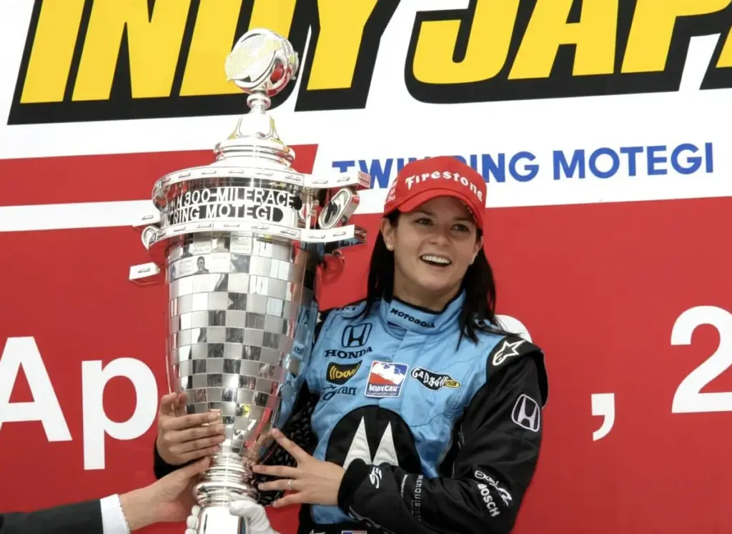 De Mouton a Gutiérrez: Las 10 mujeres piloto que han marcado la historia del automovilismo 183 Motor16 Danica Patrick 2008 motegi Motor16