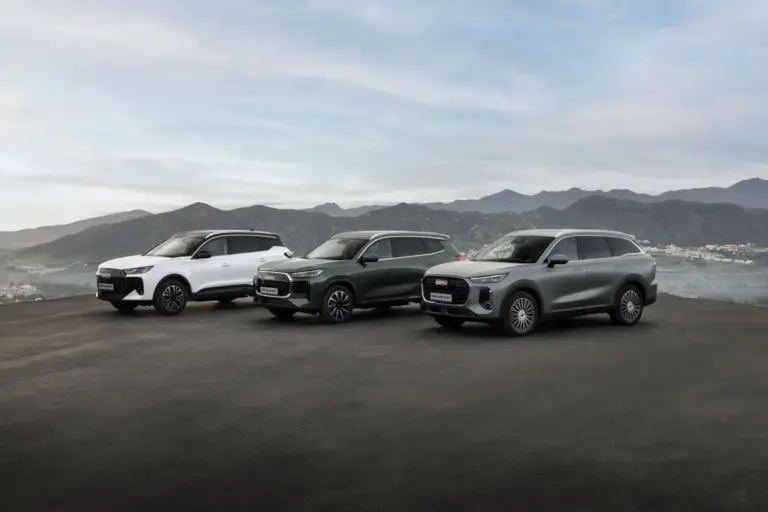 ¿Quieres un SUV híbrido enchufable? La gama de EBRO parte de 29.900 euros gracias al Plan Auto+