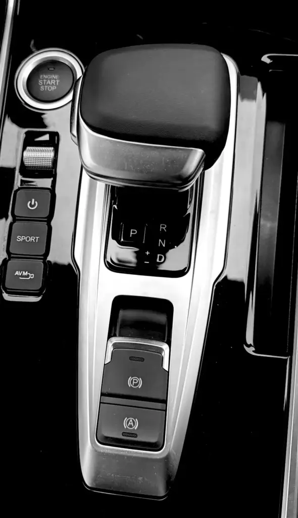 El EVO CUATRO CVT te pone las cosas más fáciles 5 Motor16 EVO CUATRO CON CAMBIO AUTOMATICO CVT 1 Motor16