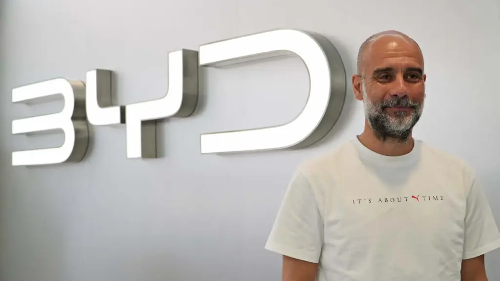 Entrega BYD Pep Guardiola 3 Motor16