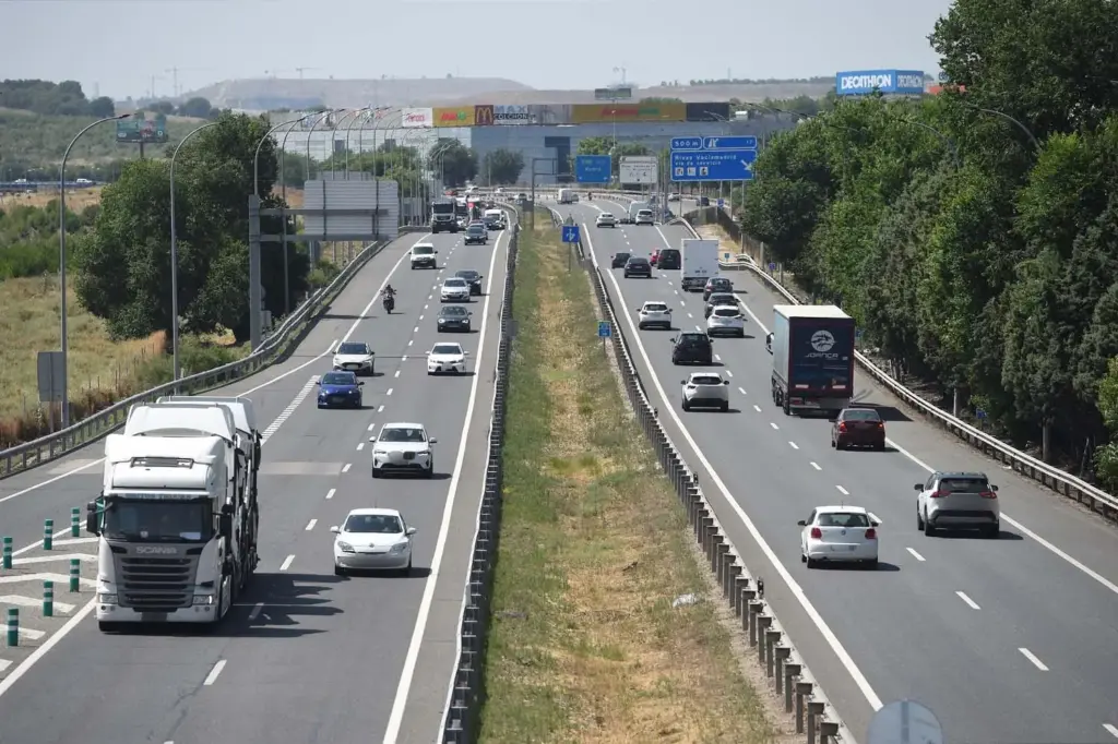 EuropaPress operacion salida verano 2025 Motor16