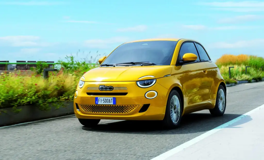 Fiat 500 Hybrid 13 Motor16