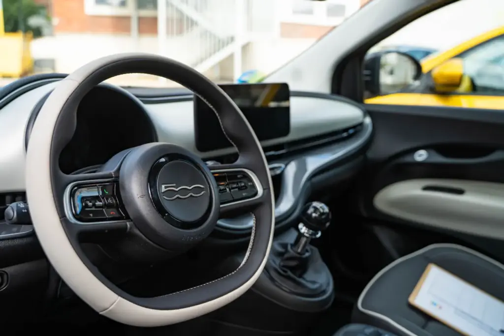 Fiat 500 Hybrid 21 Motor16