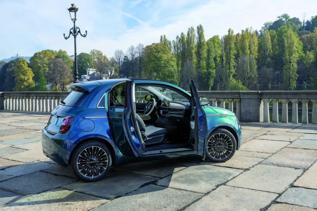 Fiat 500 Hybrid 9 Motor16