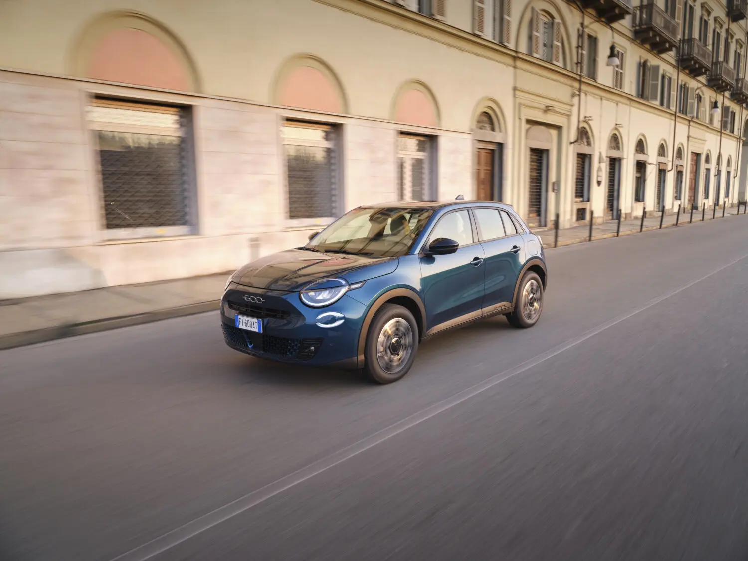 Fiat 600 Turbo 100: el SUV urbano vuelve al cambio manual y sin electrificación 1 Motor16 Fiat 600 Turbo 100 manual
