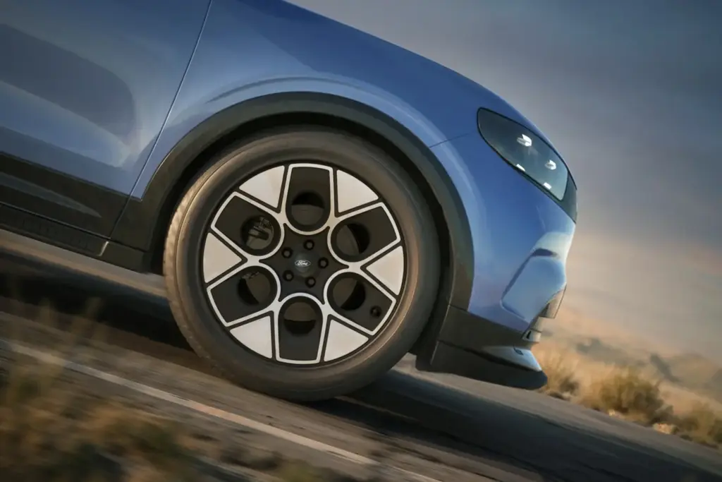 Ford Capri Collection 2026 4 Motor16