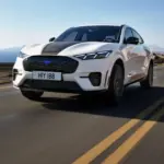 El Ford Mustang Mach-E se reinventa con el nuevo GT California Special y más tecnología