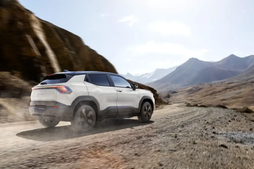 Fotos Suzuki e Vitara 3 Motor16