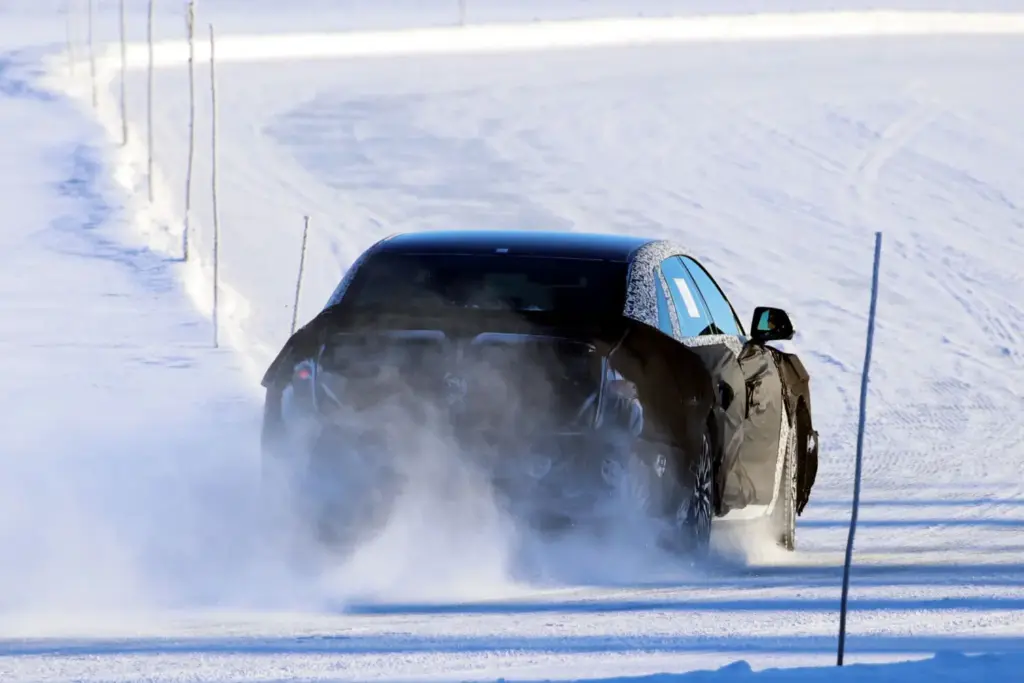 Hyundai Grandeur 2027 16 Motor16