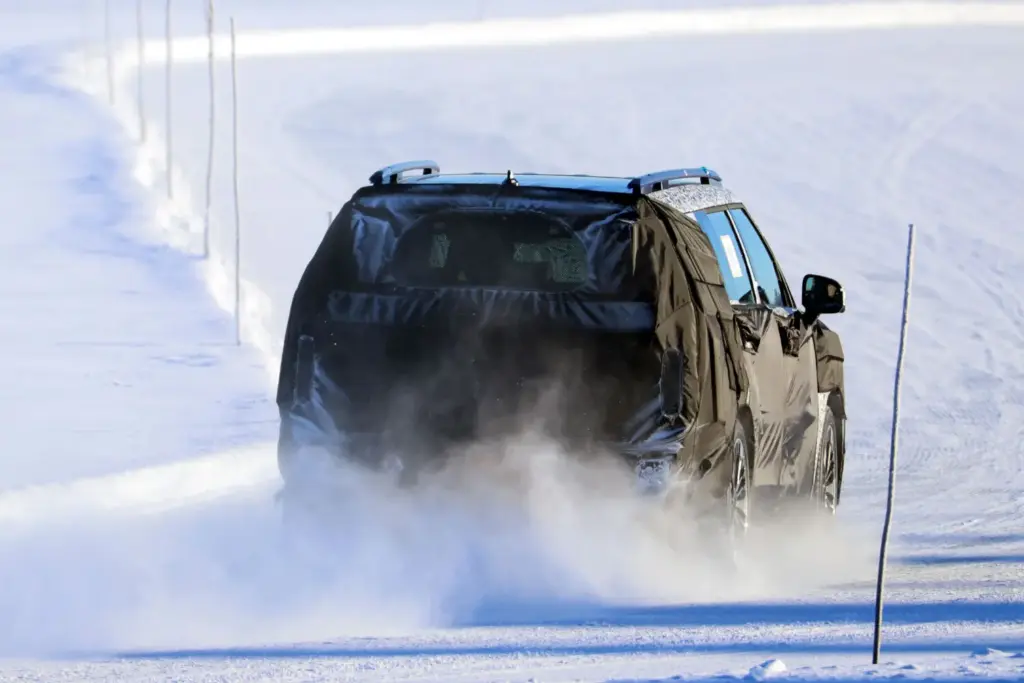 Hyundai Santa Fe 2026 restyling 21 Motor16