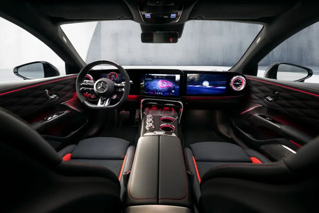 Interior del nuevo Mercedes AMG GT Coupe de 4 puertas 1 Motor16