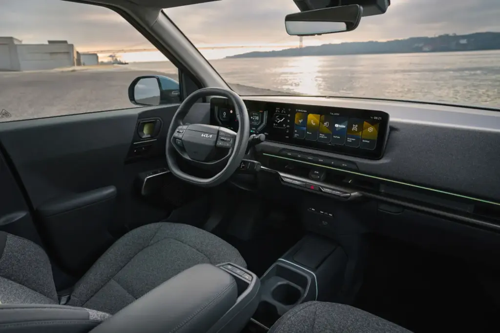Primera prueba del Kia EV2: receta para el éxito 3 Motor16 KIA EV2 AL VOLANTE 10 Motor16