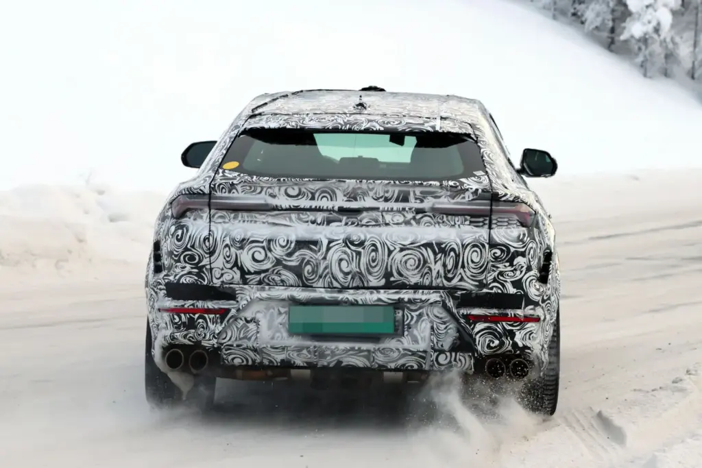 Lamborghini Urus SE Performante 11 Motor16