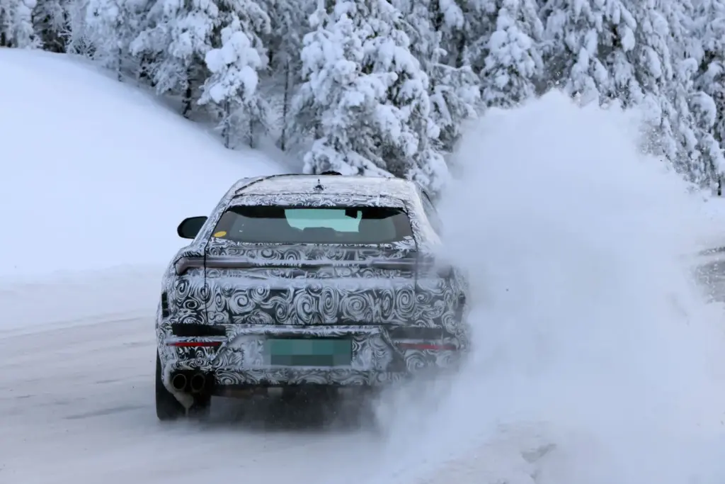 Lamborghini Urus SE Performante 15 Motor16