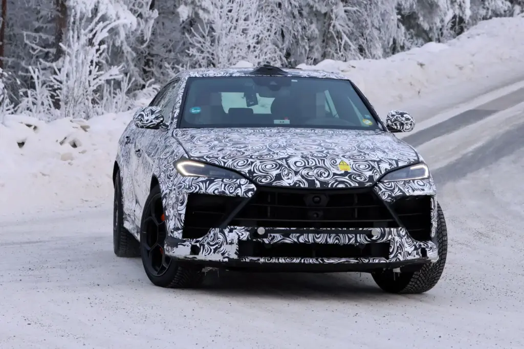 Lamborghini Urus SE Performante 4 Motor16