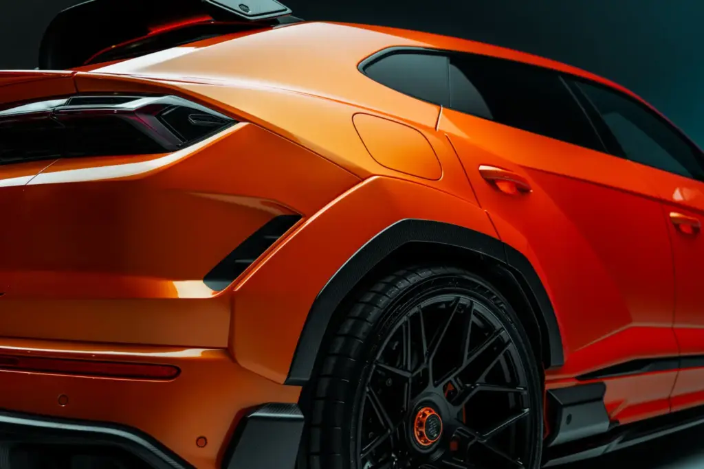 Lamborghini Urus SE Widetrack by Urban: Fibra de carbono por doquier para el SUV italiano