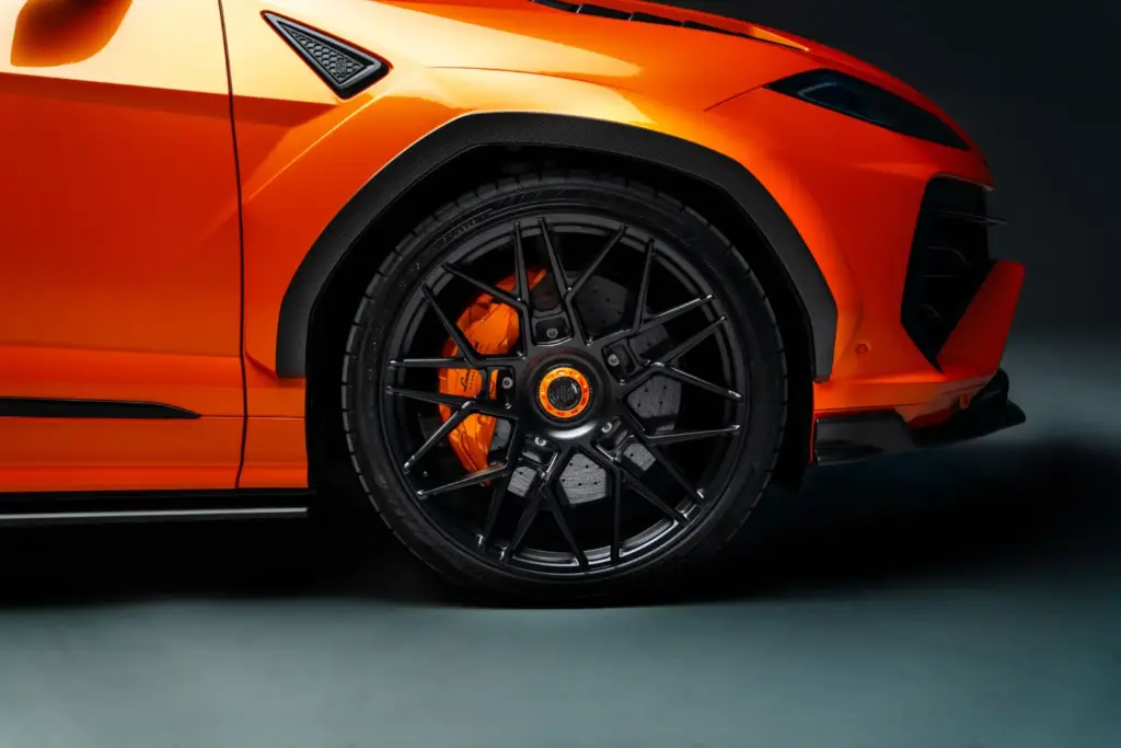 Lamborghini Urus SE Widetrack by Urban: Fibra de carbono por doquier para el SUV italiano