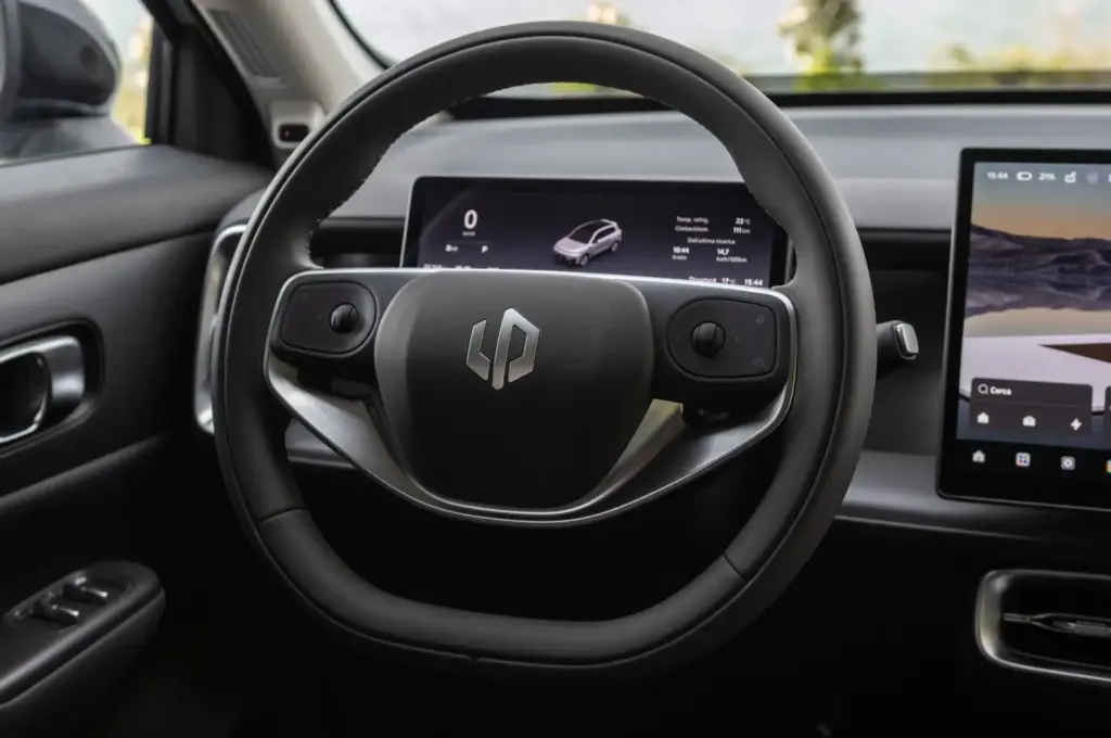 Leapmotor B10 Hybrid EV prueba 11 Motor16