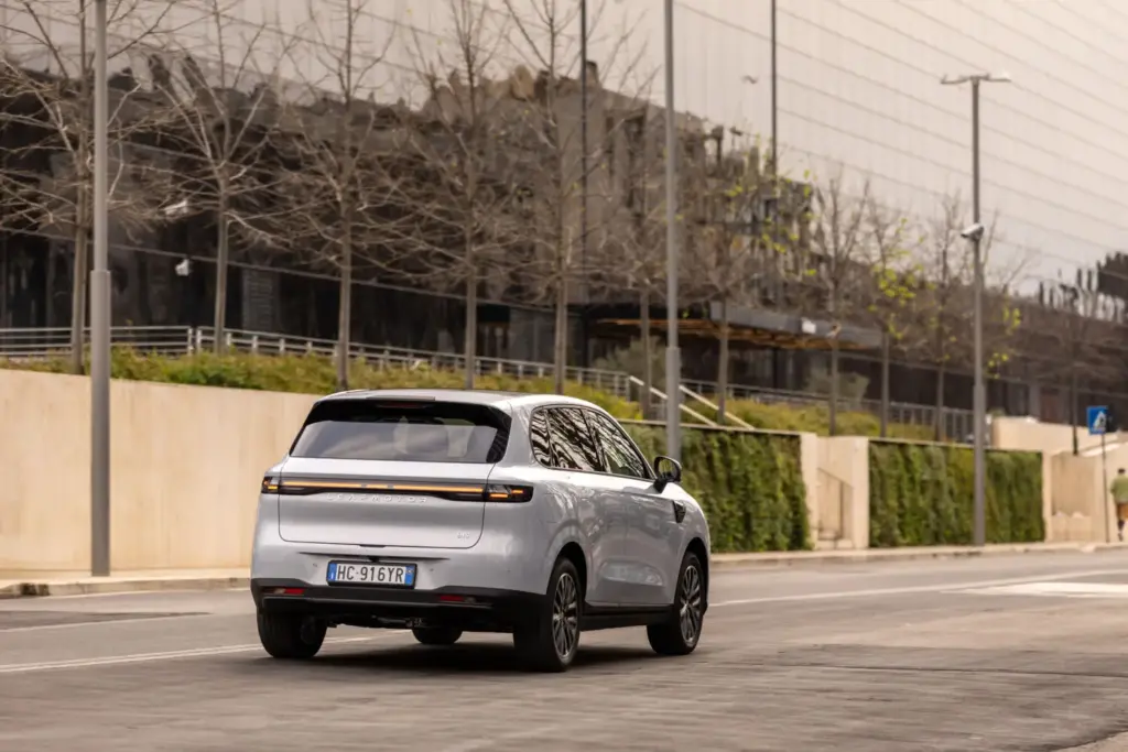 Leapmotor B10 Hybrid EV prueba 14 Motor16